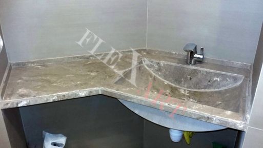 Столешница для ванной из искусственного камня под мрамор
